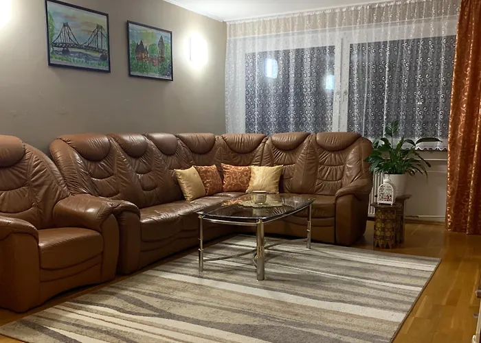 Leon\'S Apartment